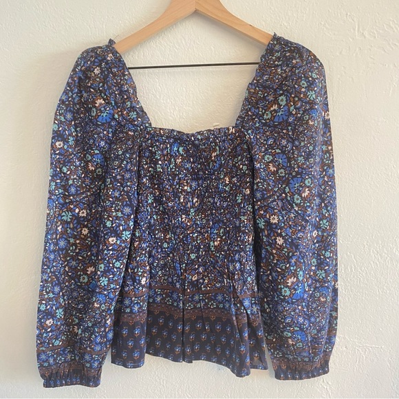 Vineyard Vines Smocked Blue Puff Sleeve Blouse‎ - Picture 7 of 7